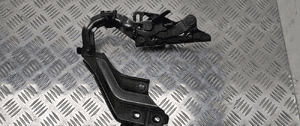 Mercedes W206 zawias maski pokrywy silnika lewy A2068803801 3