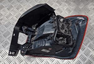 Bmw F20 F21 lampa lewa tył tylna w błotnik 7359017 9