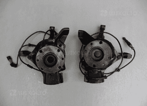 ZWROTNICA PIASTA LEWA PRZÓD FIAT MULTIPLA I 1,9 JTD 1,6 16v ABS 1