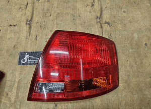 Lampa Lampy Tyl Tylna Prawa Lewa na w Blotnik AUDI A4 B7 Kombi Avant 25