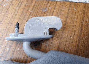 Daszek Lewy Słonecznik Oslona Przeciwsloneczna Platin Hell AUDI A4 B6 8E0857551/551A 4