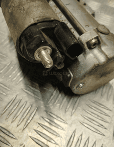 Bmw F20 F21 rozrusznik 8572918 4