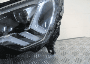 LAMPA PRZEDNIA PRZÓD LEWA AUDI Q3 II F3 83A941033 2018- 10