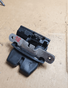 FORD FIESTA MK7 LIFT ZAMEK KLAPY BAGAŻNIKA D3D0B 1