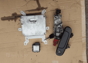 Mazda 323 323f 00-03 Komputer Sterownik 1.6 ZM39 1