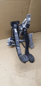 Pedały pedał hamulca sprzęgła Audi A6 C6 4F1721117D 4F1721316 2