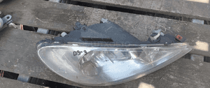 . PRZOD PRZEDNIA LAMPA PRAWA PEUGEOT 206 2