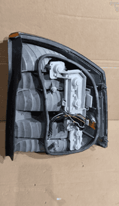 LAMPA LEWA TYŁ TYLNA OPEL VECTRA C SEDAN 2