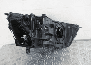 LAMPA PRZEDNIA PRZÓD LEWA AUDI Q3 II F3 83A941033 2018- 17