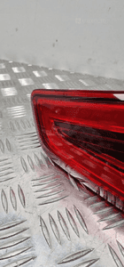 AUDI Q3 8U LAMPA PRAWY TYŁ LED 8U0945094H 4