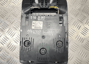 Bmw E70 centrum funkcyjne dachu panel lampka podsufitki 9144092 9