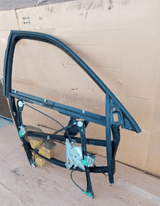 Mechanizm podnośnik szyby ramka prawy przód Audi A4 B5 8D0837754C 3