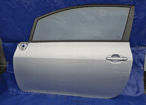 Toyota auris drzwi lewe 8s1 3d 1