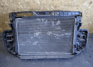 PAS PRZEDNI CHŁODNICE AUDI A6 C6 4F0121251L 1