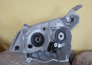 Lampa przód prawa isuzu d max 12- 2