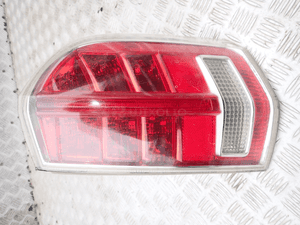 LAMPA PRAWY TYŁ CHRYSLER 300C 1