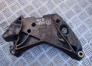 Łapa silnika skoda vw seat audi 06J199207K RADOM 1