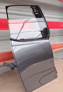 Bmw I3 lci drzwi prawy tył tylne C2V 5