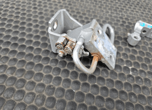 Zawias Zawiasy Drzwi Lewe Prawe Przod Przednie Tyl Tylne LY7W Audi A4 B6 B7 Sedan Kombi 7
