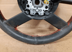 # KIEROWNICA VW GOLF V / PASSAT B6 /JETTA/TOURAN/ POLO (lok. 167) OBSZYTA OBITA SKÓRĄ CZERWONA NIĆ 5