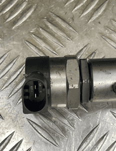 BMW E71 E81 E91 F11 UKŁAD PALIWOWY WTRYSKI LISTWA POMPA 7805428 7800124 8