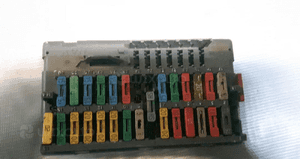 Skrzynka bezpieczników Citroen 96376875 2