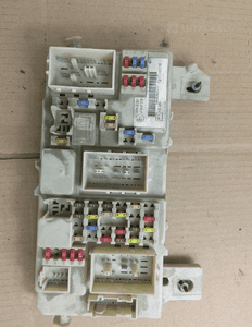 SKRZYNA BEZPIECZNIKÓW FORD FOCUS MK2 LIFT 1.8 TDCI 7M5T-14A073-BB 1