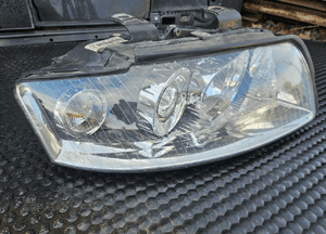 Reflektor Lampa Xenon D1S Przód Przednia PRAWA Valeo Europa Audi A4 B6 4