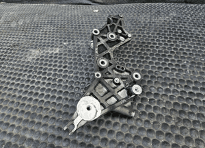 Lapa Wspornik Podpora Pompy Wspomagania Paliwa Alternator Mocowanie Rolka 2.7 3.0 TDI V6 Audi A4 B8 A5 A6 C7 A7 A8 Q5 28