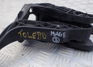 PEDAŁ SPRZĘGŁA VW POLO TOLEDO IV 6R2721059H RADOM 2