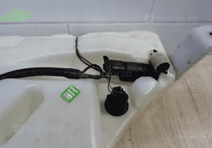 ZBIORNICZEK SPRYSKIWACZY VW TOUAREG 7L0955453D/E 6