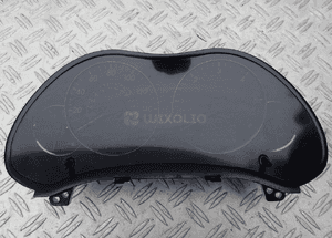 Licznik Toyota Avinsis 2,0 T25 D4D 1