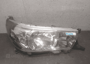 LAMPA PRZÓD PRAWA TOYOTA HILUX VIII 8 1