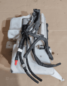 ZBIORNICZEK SPRYSKIWACZY VOLVO V40 II 2 XENON 2