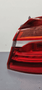 Bmw F45 lampa prawa tylna błotnik 7311030 6