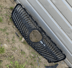 MERCEDES a 176 atrapa grill AMG diamond 1