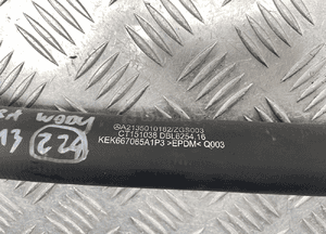 Mercedes W213 rura wąż przewód wody chłodnicy A2135010182 2