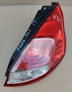 LAMPA PRAWA TYŁ TYLNA FORD FIESTA MK7 LIFT 1