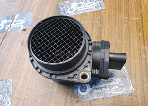 Przeplywka 06A906461A LM1008 Przeplywomierz Czujnik Powietrza 1.6 1.8 Audi VW Skoda Seat 8