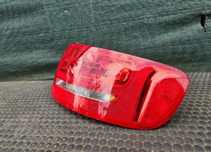 Lampa Lampy LED 8K9945095B 8K9945096B 10STyl Tylne Blotnik Klapa AUDI A4 B8 Kombi Avant Komplet 09r 17