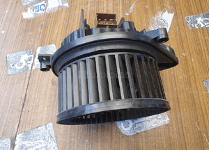 Wentylator Dmuchawa 8E1820021 A B E Nawiewu Nagrzewnicy VALEO EU AUDI A4 B6 B7 18