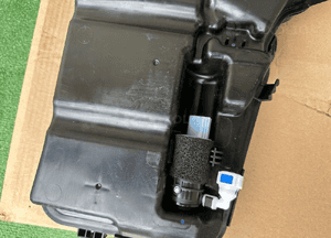 ZBIORNIK SPRYSKIWACZY BMW 5 G60 5A7D304 2