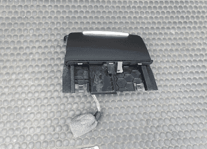 Popielniczka 8K0857951 Klapka Zapalniczka Wklad Czarna Audi A4 B8 A5 Q5 6