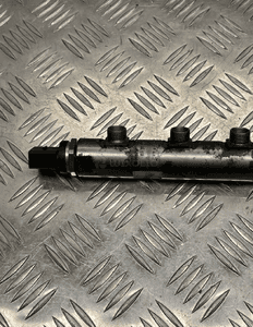 BMW E71 E81 E91 F11 UKŁAD PALIWOWY WTRYSKI LISTWA POMPA 7805428 7800124 5