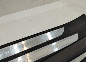BMW E90 lift LISTWY PROGOWE NAKŁADKI 4