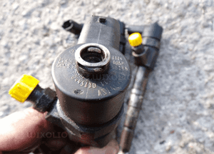 WTRYSKIWACZ ALFA ROMEO 147 156 GT FIAT STILO 1.9 16V 0445110111 2