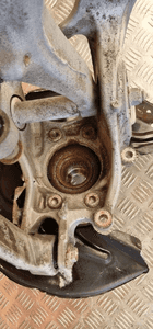 Audi Q5 8R zwrotnica prawa prawy tył tylna 8R0505436C 8R0505312F 10