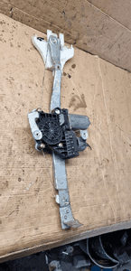 Mechanizm podnośnik szyby prawy tył Ford Mondeo MK3 0130821772 3