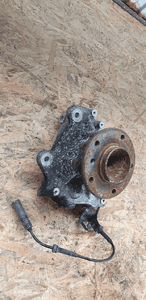 Zwrotnica prawy przód przednia prawa BMW 3 E90 E91 6764444 2