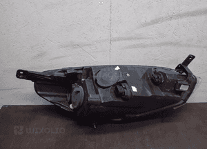 Lampa przód lewa ford fiesta MK8 4